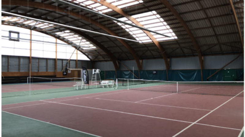 Salle de tennis