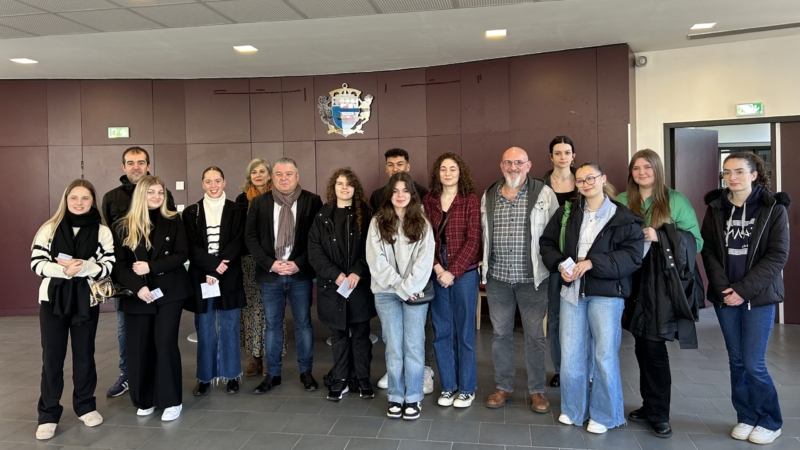 Remise des cartes électorales aux jeunes majeurs